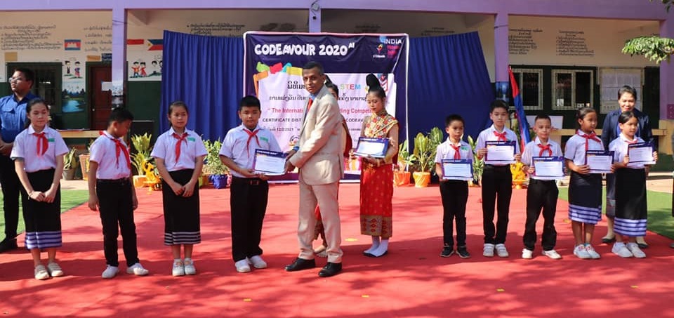 Ambassador Dinkar Asthana gave out Participation Certificates to students of Chomkham School, Vientiane for ‘Stem Codeavour 2020 AI’ international online Artificial Intelligence and coding competition for kids, by STEMpedia Ahmedabad, India that produces innovative STEM teaching kits for children.