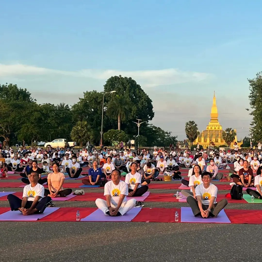 Honourable Minister of State for External Affairs of India Dr. Rajkumar Ranjan Singh participated in celebrations of 8th International Day of Yoga organised at That Luang Groud, Vientiane by Embassy