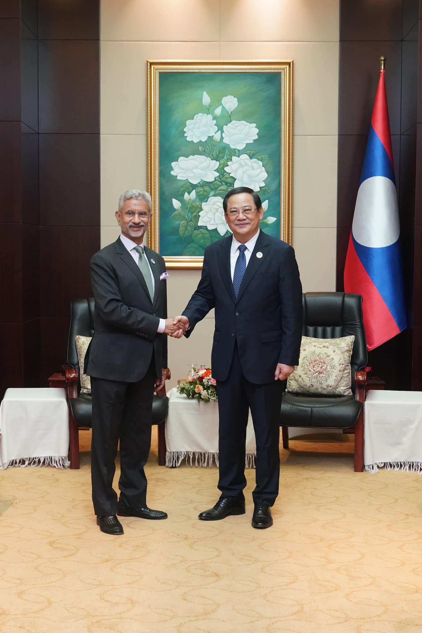 Honourable EAM Dr. S. Jaishankar called on Lao PDR Prime Minister H.E. Sonexay Siphandone