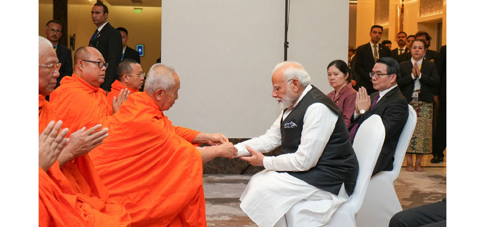 Prime Minister Shri Narenda Modi met senior Buddhist monks for a blessing ceremony on 10 October 2024 in Vientiane